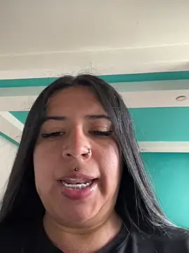 Devilsweet17 online show from May 23, 2026, 5:39 pm