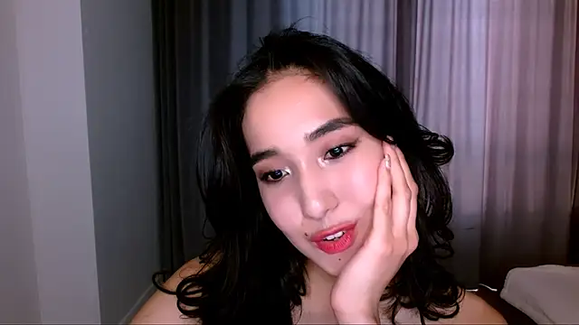 Snapshot of Li_noen chatting on December 11, 2024, 4:39 am Li noen online show from December 11, 2024, 4:39 am