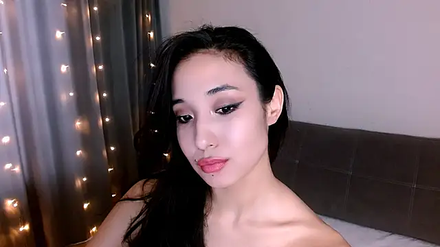 Snapshot of Li_noen chatting on February 5, 2025, 4:37 am Li noen online show from February 5, 2025, 4:37 am