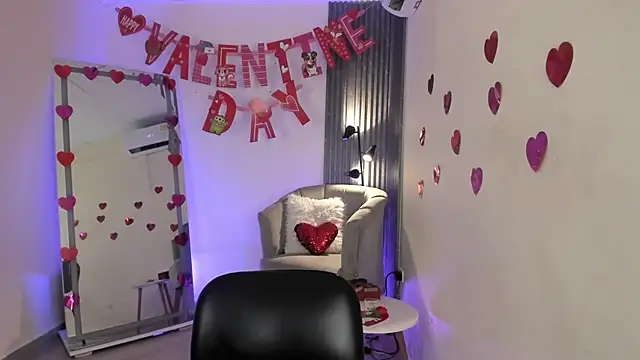 emma alice  online show from February 15, 2025, 5:39 pm