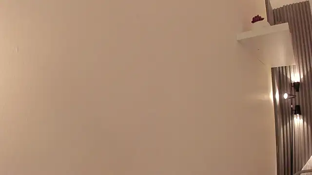 emma alice  online show from November 19, 2025, 12:05 pm