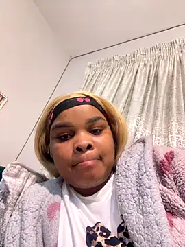 NaughtyKelly28 online show from October 20, 2025, 8:53 pm