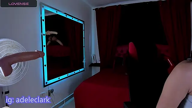 Snapshot of adele_clark chatting on January 31, 2025, 8:33 pm adele clark online show from January 31, 2025, 8:33 pm