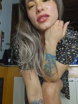 Snapshot of Karen_San_Miguel chatting on March 1, 2025, 11:37 pm Karen San Miguel online show from March 1, 2025, 11:37 pm
