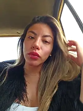 Karen San Miguel online show from November 12, 2025, 3:12 pm