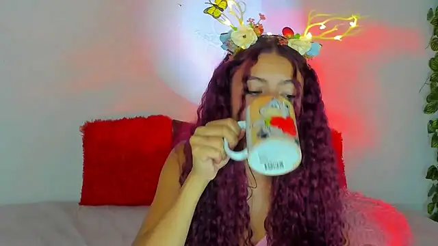 Snapshot of Dear_anne chatting on December 12, 2024, 9:08 am Dear anne online show from December 12, 2024, 9:08 am