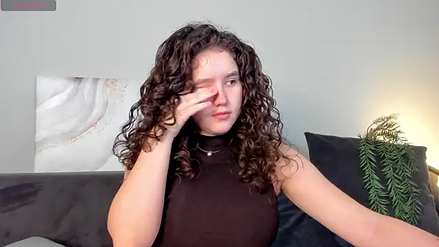 Ariella Sol online show from April 24, 2026, 1:08 am