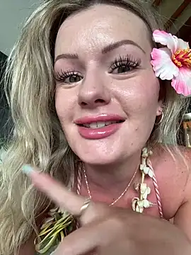 LoveShae  online show from May 29, 2026, 9:46 pm
