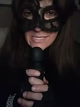 Snapshot of 23Milly chatting on December 3, 2024, 9:01 pm 23Milly online show from December 3, 2024, 9:01 pm