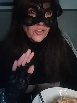 Snapshot of 23Milly chatting on February 27, 2025, 11:10 am 23Milly online show from February 27, 2025, 11:10 am