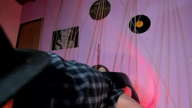 Snapshot of MrShaggy chatting on January 4, 2025, 1:21 pm MrShaggy online show from January 4, 2025, 1:21 pm