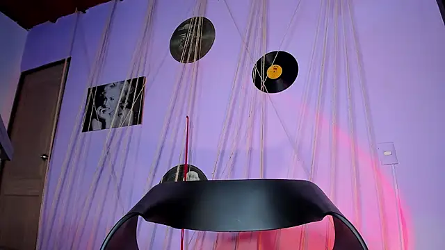 Snapshot of MrShaggy chatting on January 22, 2025, 10:37 pm MrShaggy online show from January 22, 2025, 10:37 pm