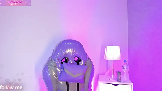 Cameliaa Smiith online show from December 14, 2025, 2:50 am