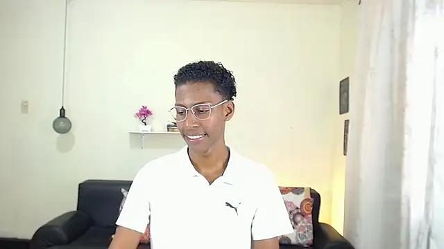 maiki18  online show from February 3, 2025, 1:51 pm