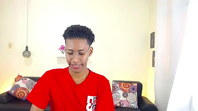 maiki18  online show from February 21, 2025, 1:55 pm