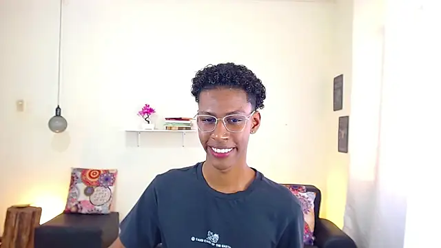 maiki18  online show from March 12, 2025, 4:56 pm