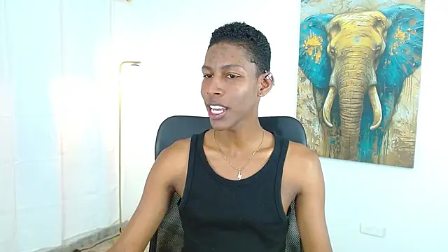 maiki18  online show from October 2, 2025, 8:49 pm