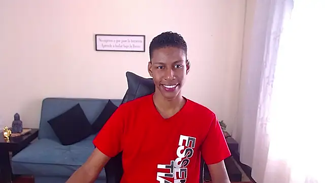 maiki18  online show from November 22, 2025, 2:16 pm