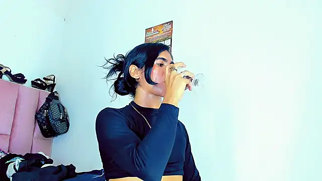 Snapshot of hannabigdirty chatting on February 23, 2025, 10:31 pm hannabigdirty online show from February 23, 2025, 10:31 pm