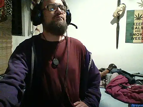 Snapshot of LECHEBALLS chatting on October 21, 2025, 1:06 am LECHEBALLS online show from October 21, 2025, 1:06 am