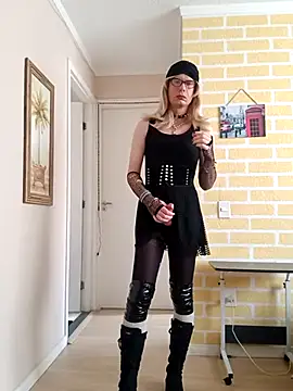 cdzinhasusan online show from October 4, 2025, 5:00 pm