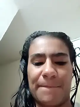 Snapshot of Leslly_ chatting on January 3, 2025, 12:30 pm Leslly online show from January 3, 2025, 12:30 pm
