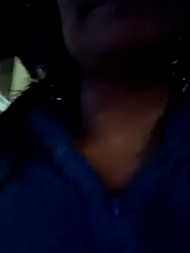 Snapshot of Leslly_ chatting on January 4, 2025, 9:32 am Leslly online show from January 4, 2025, 9:32 am