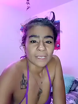 Snapshot of Leslly_ chatting on January 10, 2025, 10:17 am Leslly online show from January 10, 2025, 10:17 am
