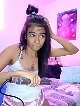 Snapshot of Leslly_ chatting on January 12, 2025, 12:28 am Leslly online show from January 12, 2025, 12:28 am