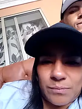 Snapshot of Leslly_ chatting on February 2, 2025, 8:41 pm Leslly online show from February 2, 2025, 8:41 pm