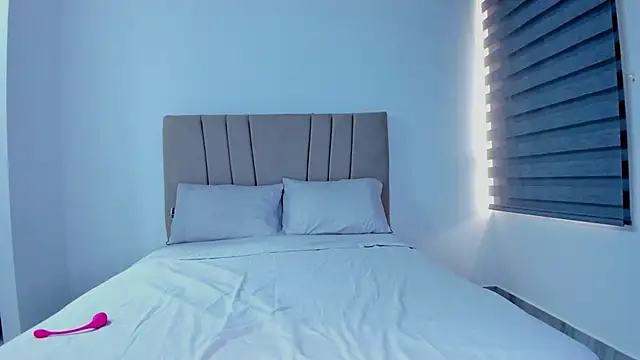 Snapshot of Natasha-28 chatting on November 2, 2025, 9:17 pm Natasha-28 online show from November 2, 2025, 9:17 pm