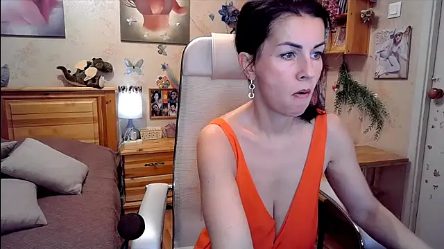 Snapshot of Kendra_Mom chatting on January 16, 2026, 9:46 am Kendra Mom online show from January 16, 2026, 9:46 am