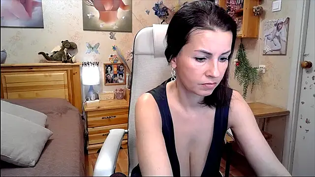 Snapshot of Kendra_Mom chatting on February 11, 2026, 9:25 am Kendra Mom online show from February 11, 2026, 9:25 am