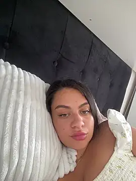 Snapshot of ayshalove chatting on July 14, 2026, 9:47 am ayshalove online show from July 14, 2026, 9:47 am