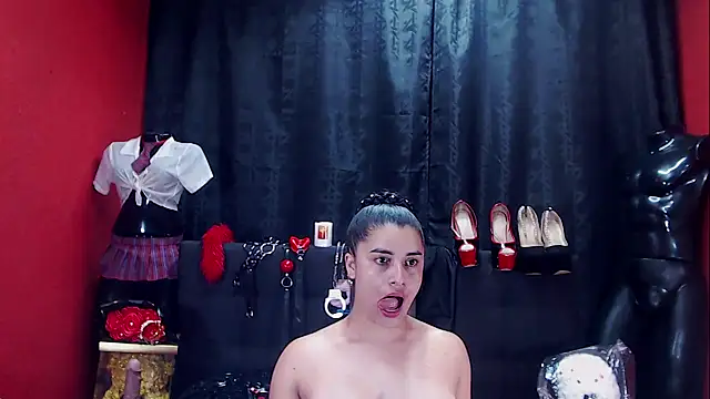 Snapshot of Hannamariana chatting on November 10, 2025, 8:30 pm Hannamariana online show from November 10, 2025, 8:30 pm