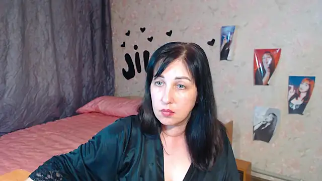 Snapshot of JillStevens chatting on September 12, 2025, 6:57 am JillStevens online show from September 12, 2025, 6:57 am
