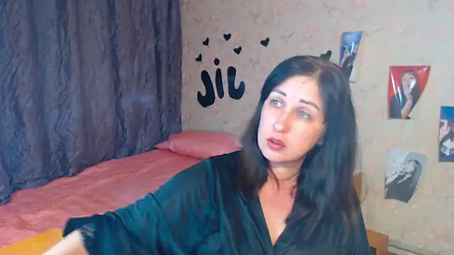 Snapshot of JillStevens chatting on September 20, 2025, 2:40 pm JillStevens online show from September 20, 2025, 2:40 pm