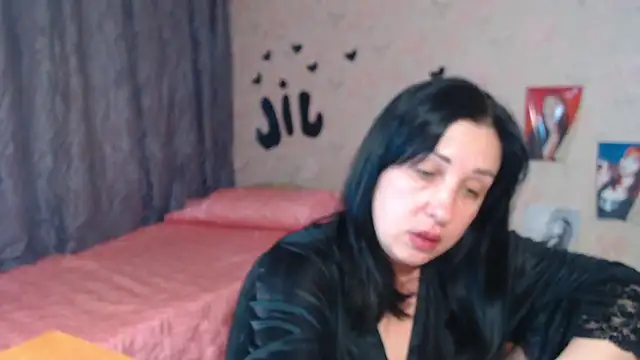 Snapshot of JillStevens chatting on October 4, 2025, 10:24 am JillStevens online show from October 4, 2025, 10:24 am