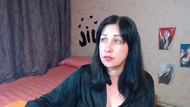 Snapshot of JillStevens chatting on October 10, 2025, 12:09 am JillStevens online show from October 10, 2025, 12:09 am