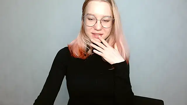 cindi hot online show from December 26, 2024, 2:05 pm