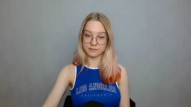 cindi hot online show from January 3, 2025, 12:41 pm