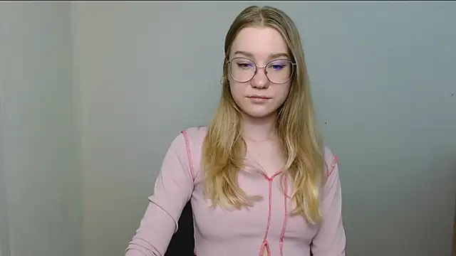 Snapshot of cindi_hot chatting on February 16, 2026, 12:12 pm cindi hot online show from February 16, 2026, 12:12 pm