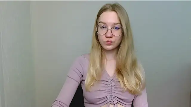 Snapshot of cindi_hot chatting on February 17, 2026, 12:23 pm cindi hot online show from February 17, 2026, 12:23 pm