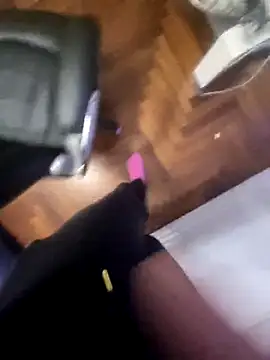 Snapshot of 1ninefellababy chatting on December 17, 2025, 5:08 pm 1ninefellababy online show from December 17, 2025, 5:08 pm