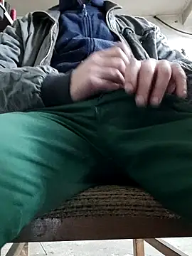 Snapshot of armando1983_hot chatting on February 10, 2026, 11:14 am armando1983 hot online show from February 10, 2026, 11:14 am