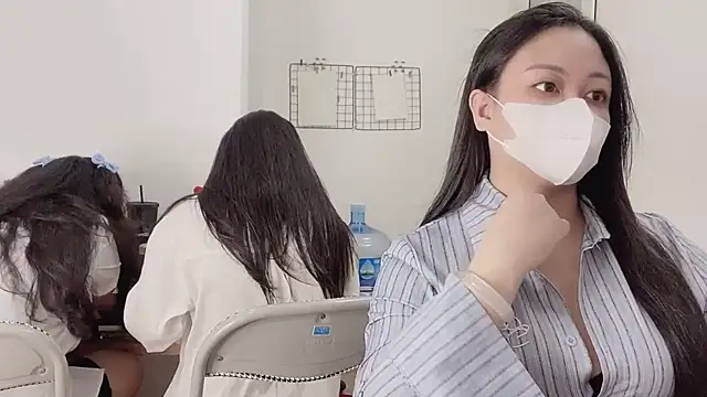 Bamboo Swetie online show from October 12, 2025, 1:54 pm