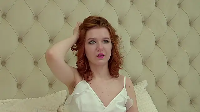 Snapshot of LessySmith chatting on March 22, 2025, 10:48 pm LessySmith online show from March 22, 2025, 10:48 pm