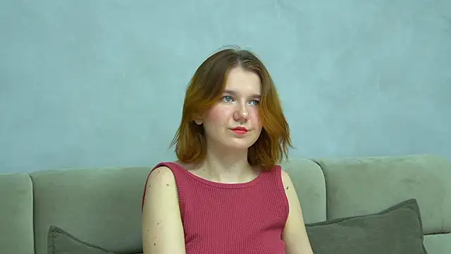 Snapshot of LessySmith chatting on September 21, 2025, 4:41 pm LessySmith online show from September 21, 2025, 4:41 pm