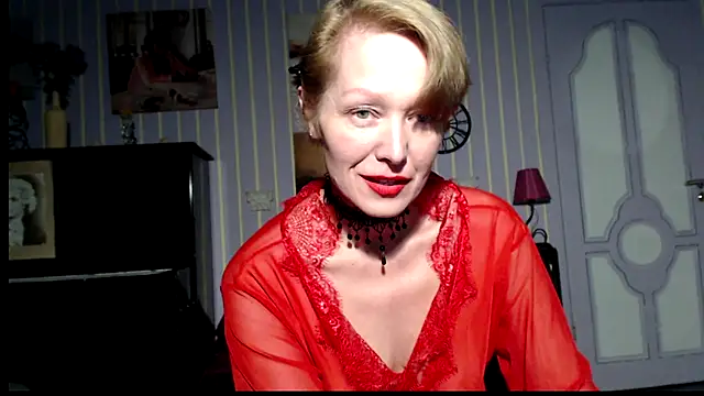 Snapshot of Marquise555 chatting on September 25, 2025, 6:44 pm Marquise555 online show from September 25, 2025, 6:44 pm