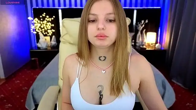 Snapshot of Lexi_Si chatting on December 19, 2025, 7:04 am Lexi Si online show from December 19, 2025, 7:04 am